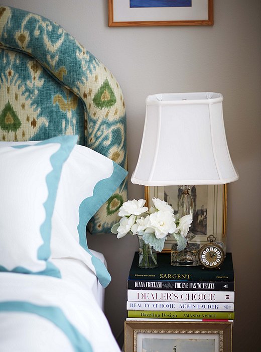 11 Ideas for Bedside Table Alternatives